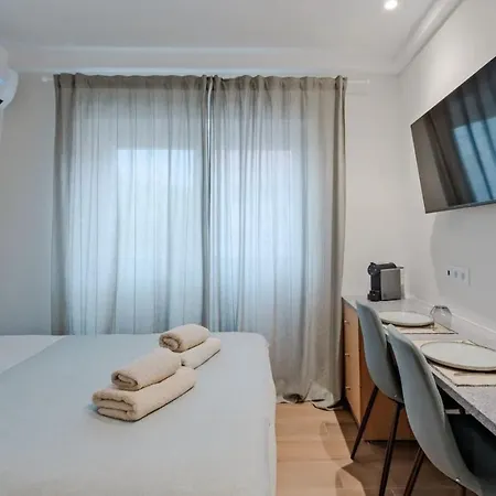 Lovely Fully Equipped Near Subway N6 Apartment *
